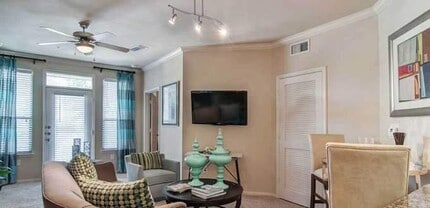 Building Photo - 1 bedroom in Houston TX 77096