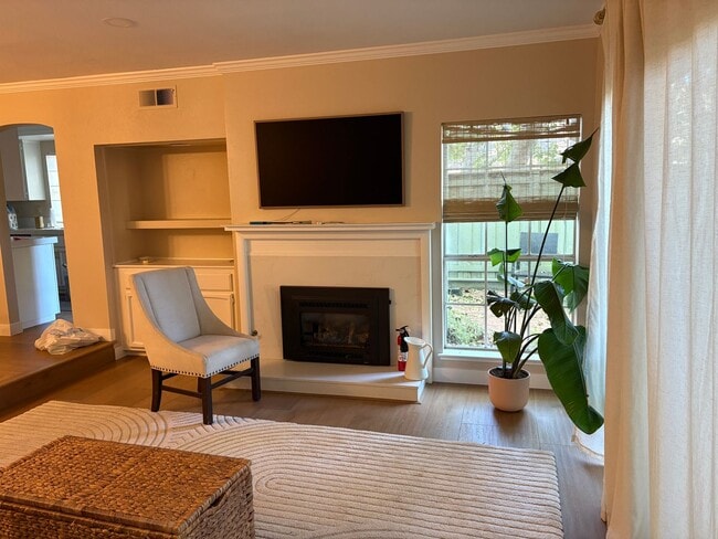 Building Photo - 1818 Stratton Cir