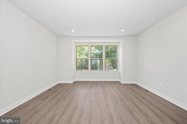 Building Photo - 19822 Habitat Ter