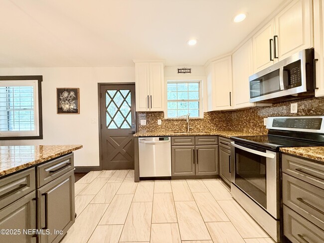 Building Photo - 3936 Miruelo Cir N