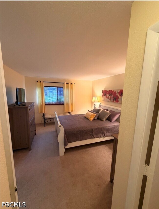 Building Photo - 6300 South Pointe Blvd