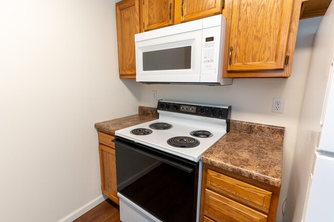 Building Photo - 5015 CARRIE RIDGE Dr