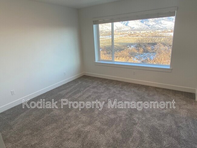 Building Photo - 1088 N 1840 W