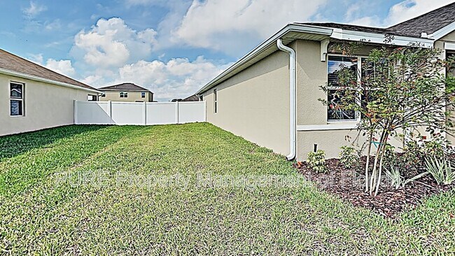 Building Photo - 9734 Pepper Tree Pl