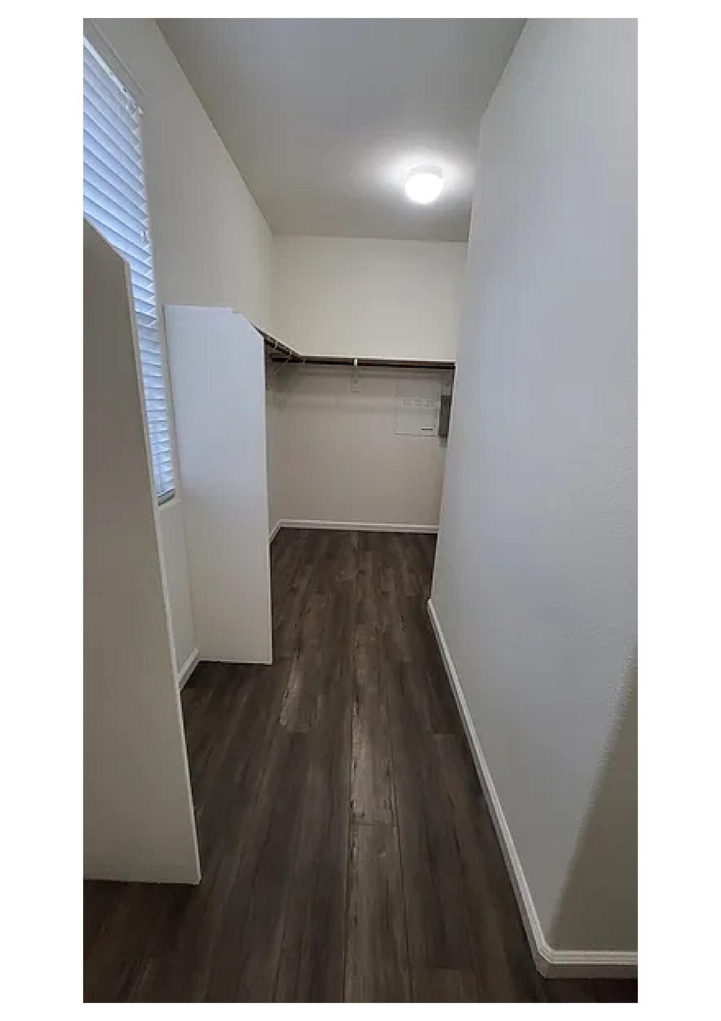 Building Photo - 1750 Bella Lago Dr