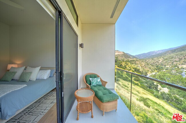 Building Photo - 6208 Tapia Dr