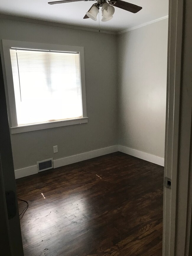 Building Photo - 508/510 S Duncan Ave