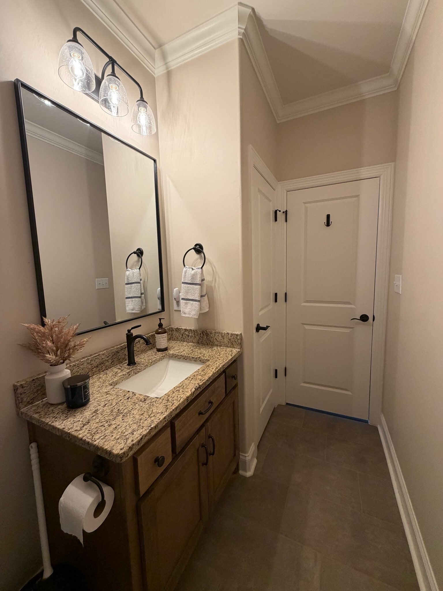 Building Photo - 26316 Woodfield Dr