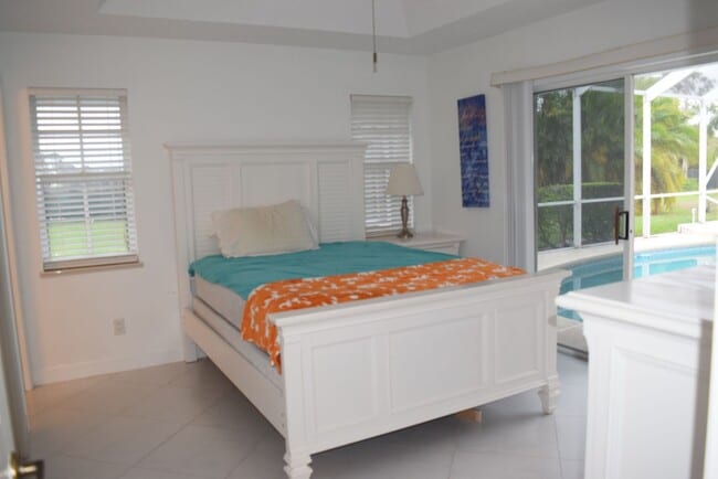 Building Photo - Fully furnished 3 bedroom 3 Bath POOL home in Sandpiper Bay