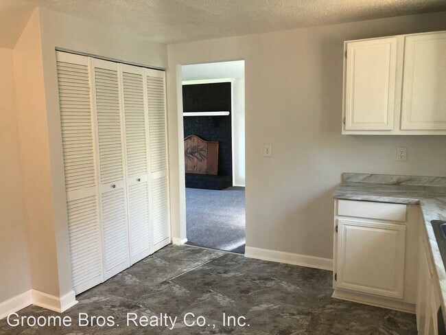 Building Photo - 3 br, 1.5 bath House - 6327 Queens Lace Ci...