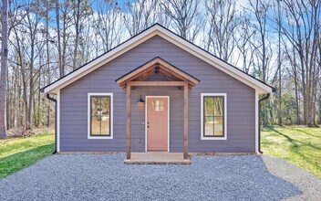 Building Photo - 43 Privet Dr