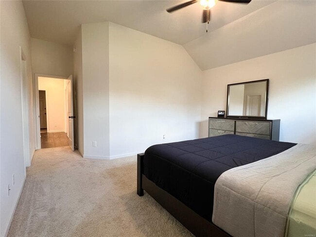 Building Photo - 901 Hedgefield Way