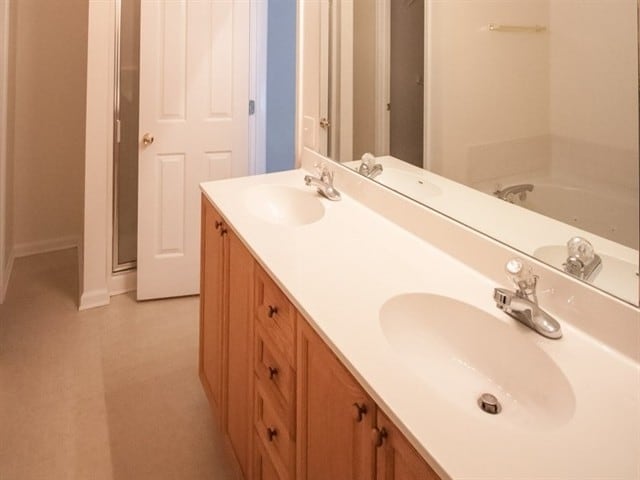 Building Photo - 643 Glenties Dr