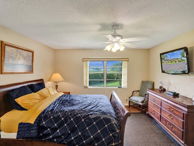 Building Photo - 13771 Via Aurora