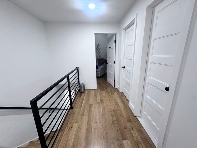 Building Photo - 1427 Parkwood Pl NW