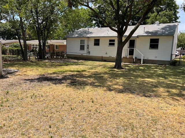 Building Photo - 2430 Dunloe Dr