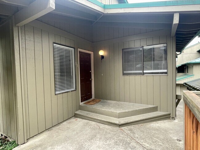 Building Photo - Fully updated/renovated unit NO GARAGE 1 B...