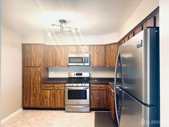 Building Photo - 256 Willowbrook Dr