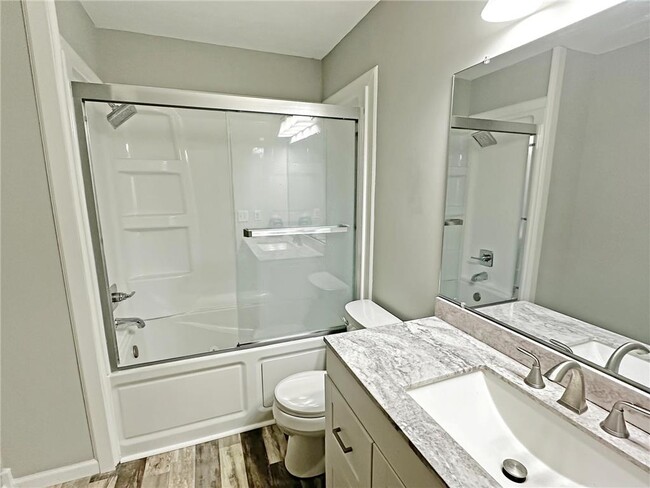 Building Photo - 3421 Placer Ave