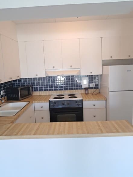 Building Photo - 5125 Blodgett Ave