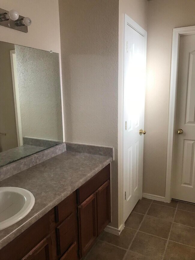 Building Photo - 14108 Volcanic Rock Dr