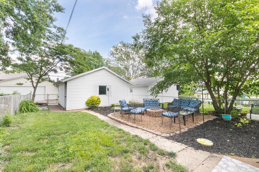 Building Photo - 4945 Delor Street