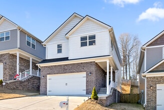 Building Photo - 446 Candytuft Ln