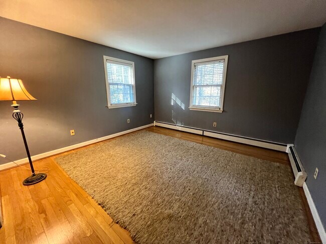 Building Photo - 12 Hilltop Dr