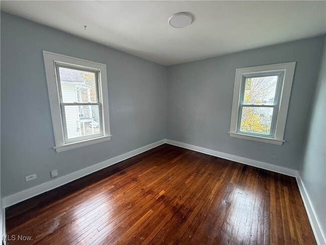 Building Photo - 3540 E 154th St