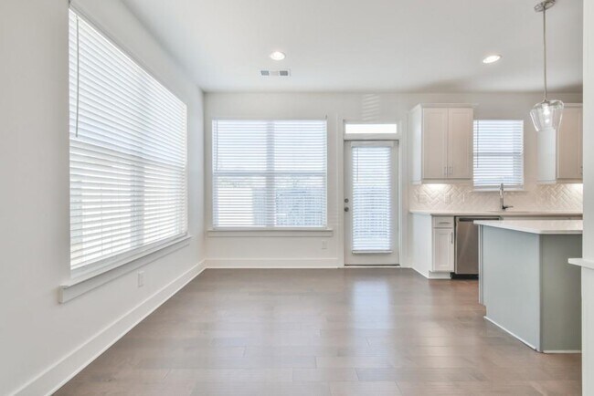 Building Photo - 126 Cannon Trce Dr