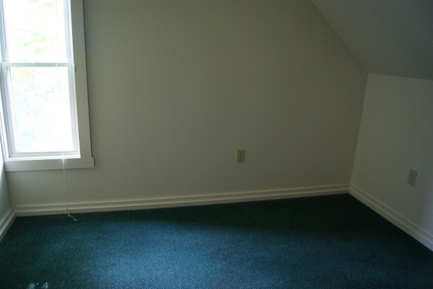 bedroom 3 - 3 Crawford St