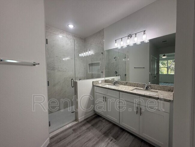 Building Photo - 2514 W Lawrence Ct