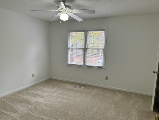 Building Photo - Beautiful Cary Townhome