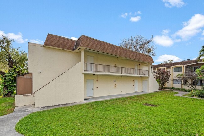 Building Photo - 7831 SW 56th St