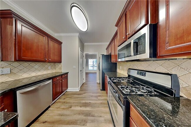 Building Photo - 412 Oscar Way