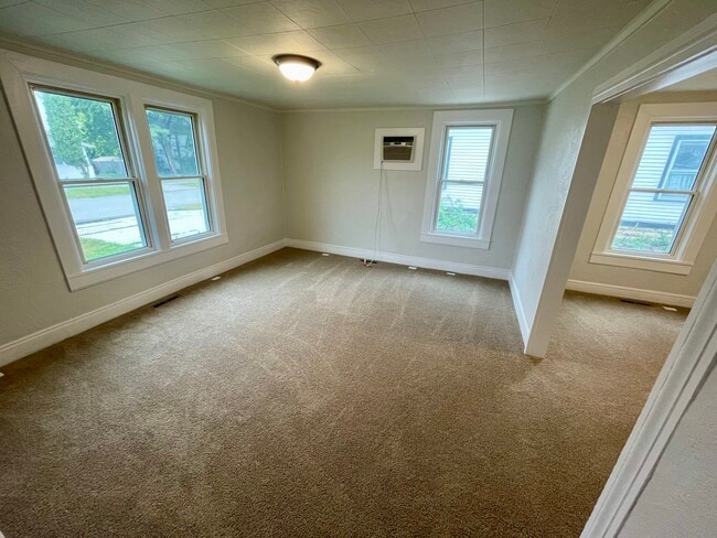 Building Photo - 360 Grove St