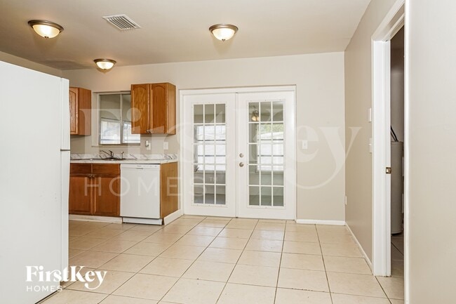 Building Photo - 1633 Hayworth Rd