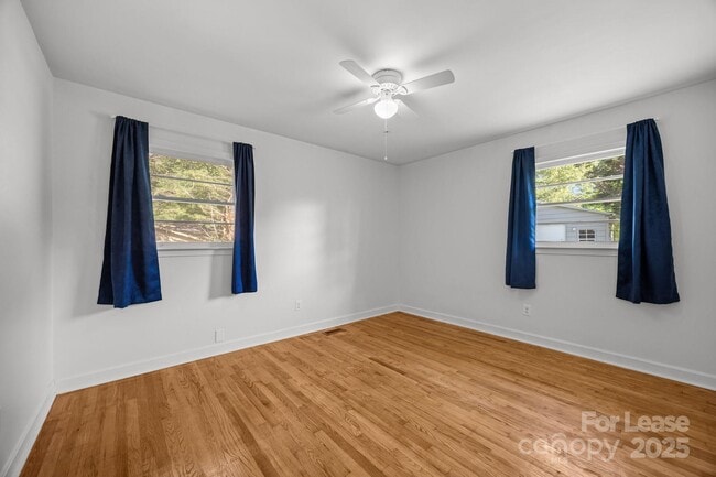 Building Photo - 136 Kent Dr