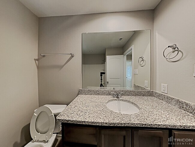 Building Photo - 2533 Doe Run