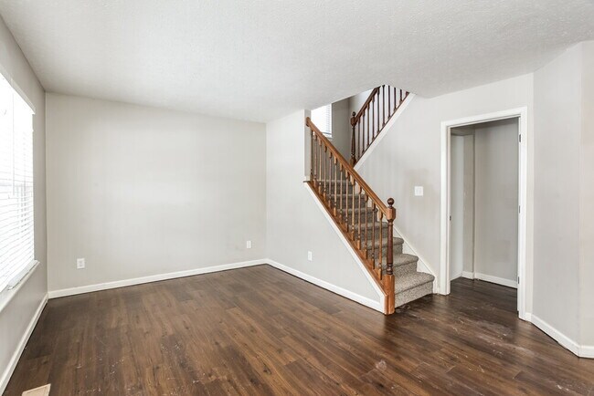 Building Photo - 12005 Gatwick View Dr