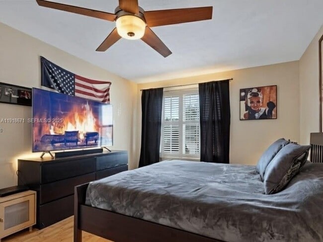 Building Photo - 8069 SW 19th Ct