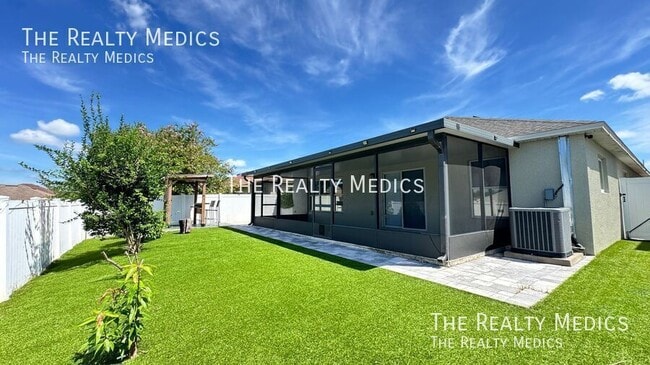 Building Photo - 1040 Elderberry Dr