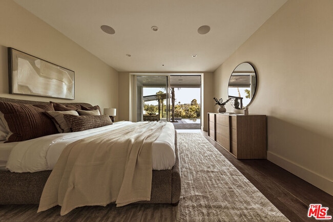 Building Photo - 16838 Oak View Dr