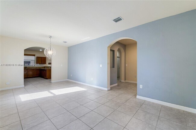 Building Photo - 16946 SW 90th Terrace