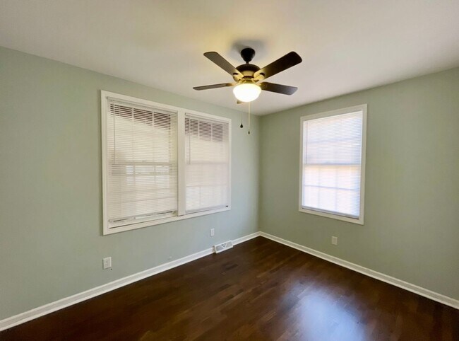 Building Photo - Olympia