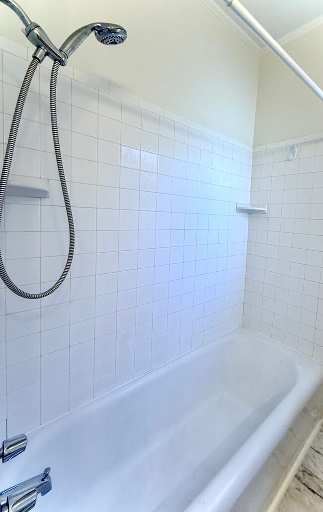 Building Photo - 5446 W Agatite Ave