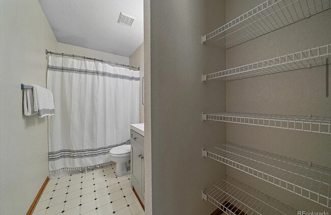 Building Photo - 8865 Meade Ct