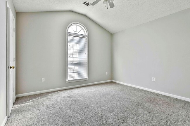 Building Photo - 3BR Home in Jonesboro. Spacious Primary Suite & Convenient Location