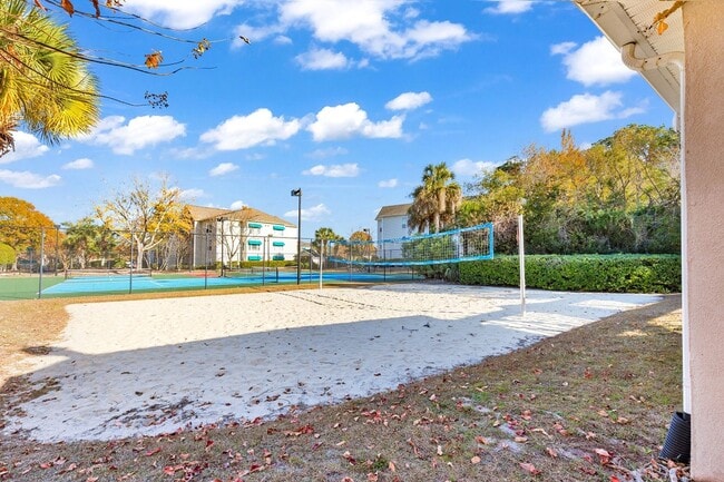Building Photo - 1 Bedroom, 1 Bath, Unfurnished Condo with ...