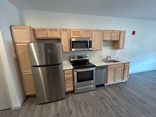 Building Photo - Studio Unit at Tiller+Main